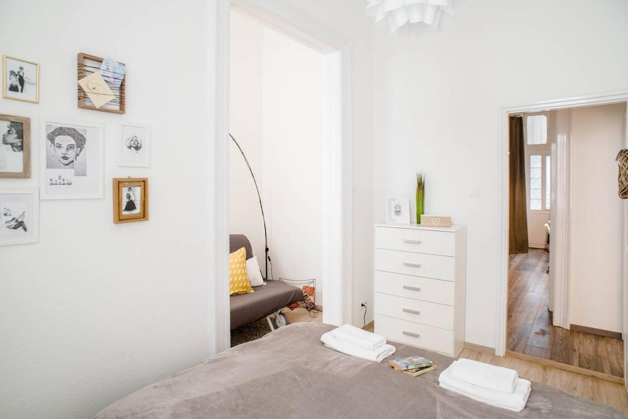 Comfy, Renewed 3 Bedroom Apt In Center Budapest Bagian luar foto